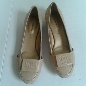 Dana Buchman leather shoes